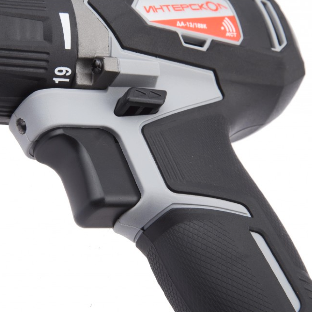 Аккумуляторная дрель-шуруповерт ИНТЕРСКОЛ ДА-13/18ВК 45, 18 В, 1700 об/мин, с АКБ 2 Ач и ЗУ, в кейсе (575.0.0.70-B2C)